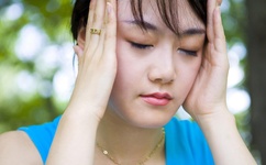 25岁女高中生未增删翻译中文翻译英语樱花